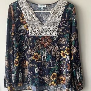 Grace & Lace women’s top